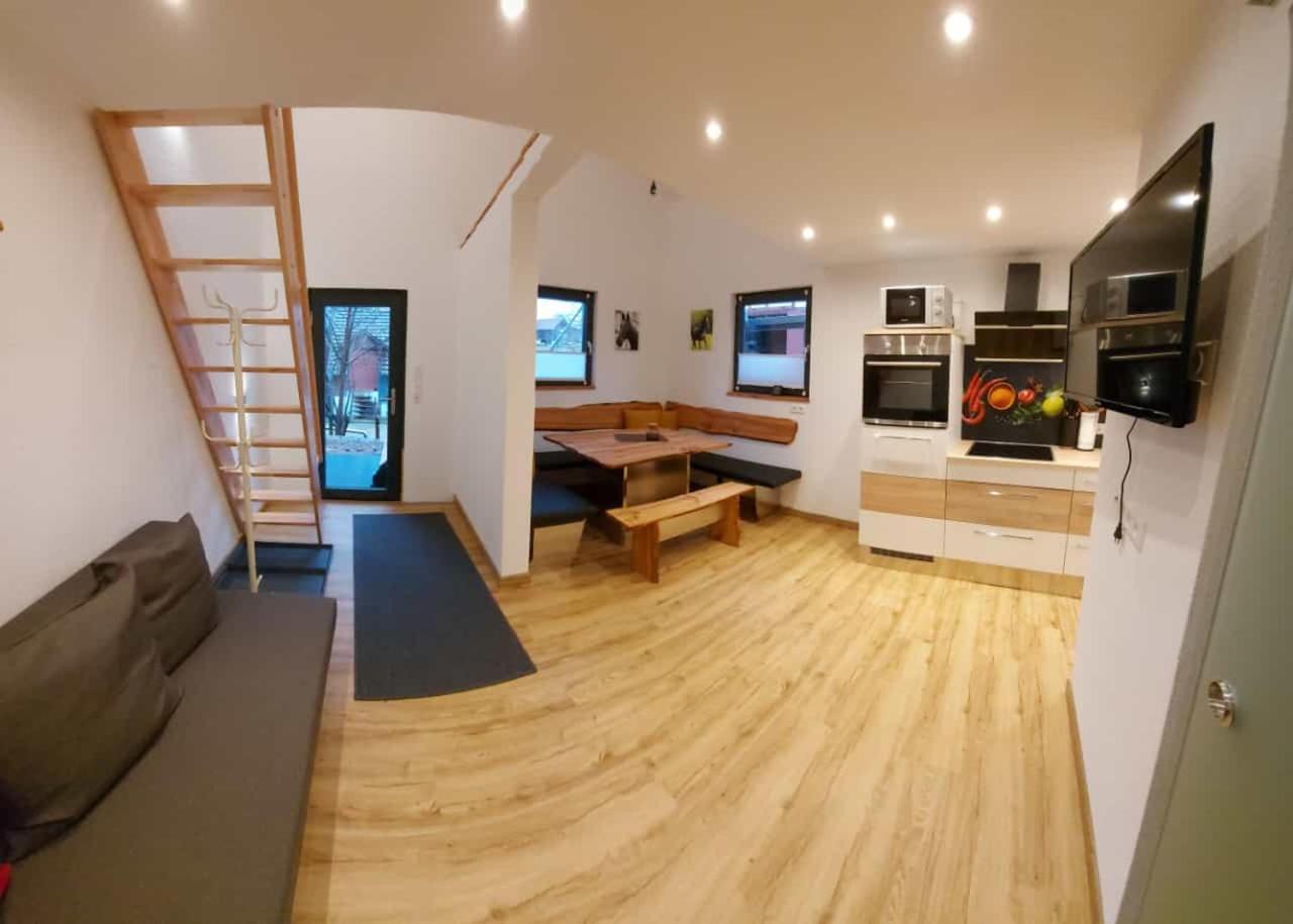 Ferienhaus: Mitten Auf Dem Reiterhof Öhringen Kültér fotó